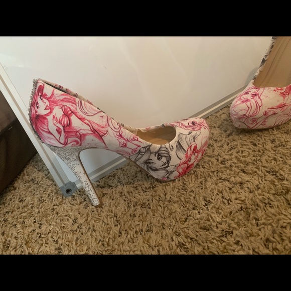Custom made Disney pumps - Picture 3 of 7